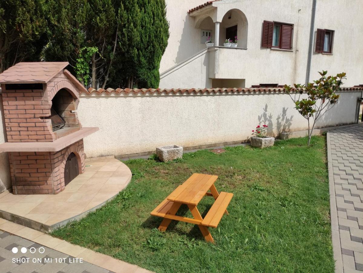 Apartman Marina Veruda Пула Екстериор снимка